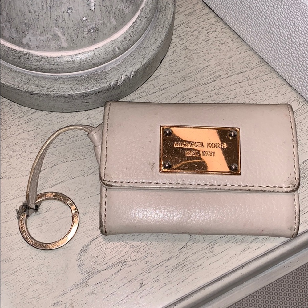 Michael kors key wallet